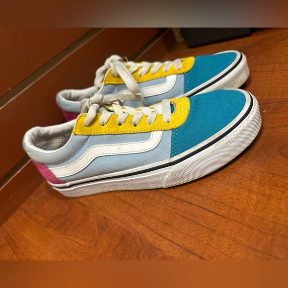 Vans Monochrome Skate Shoes - Picture 2 of 7